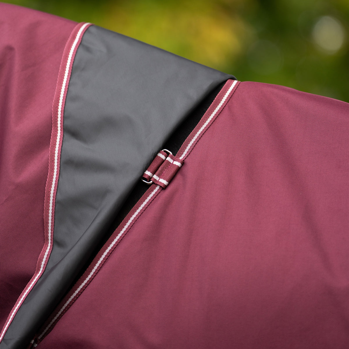Outdoor blanket IRHBasic with detachable neck 400gr