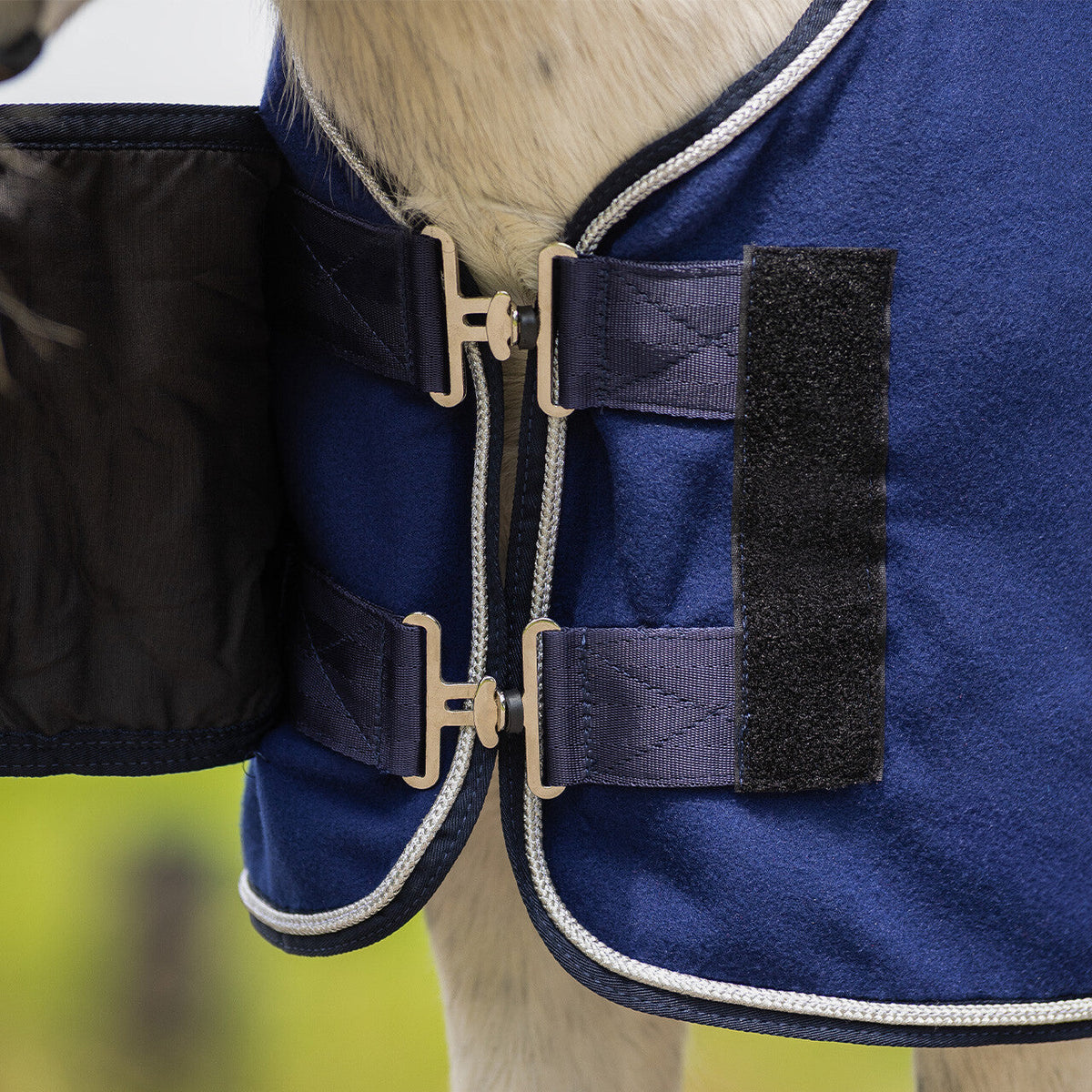 Fleece rug with ornament falabella