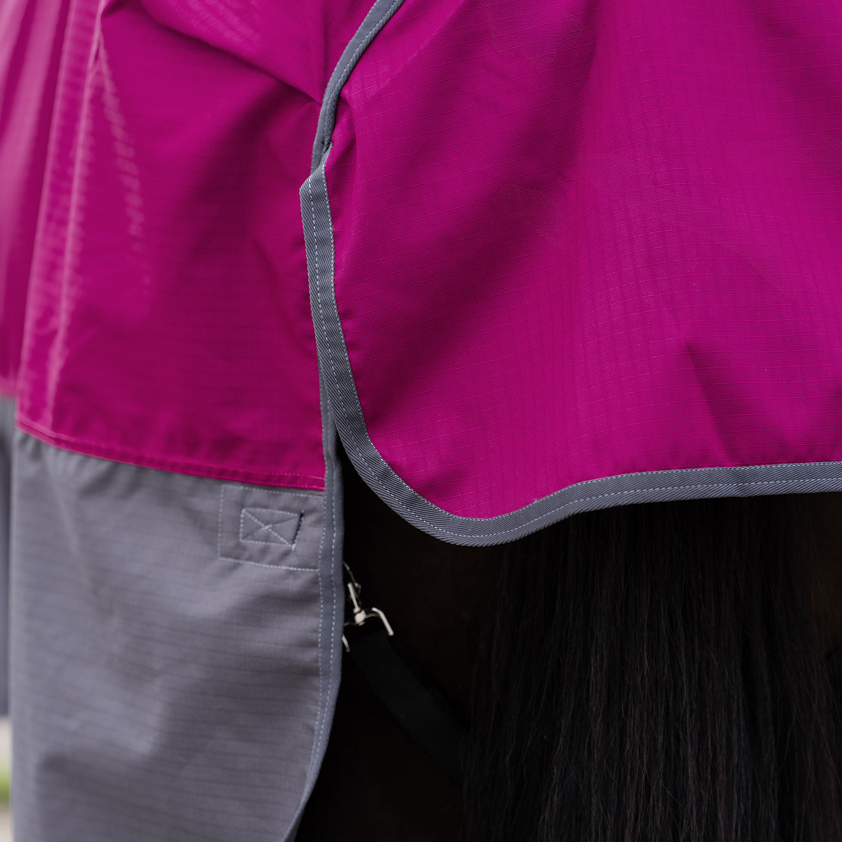 Outdoor blanket IRHLimited 300gr with highneck