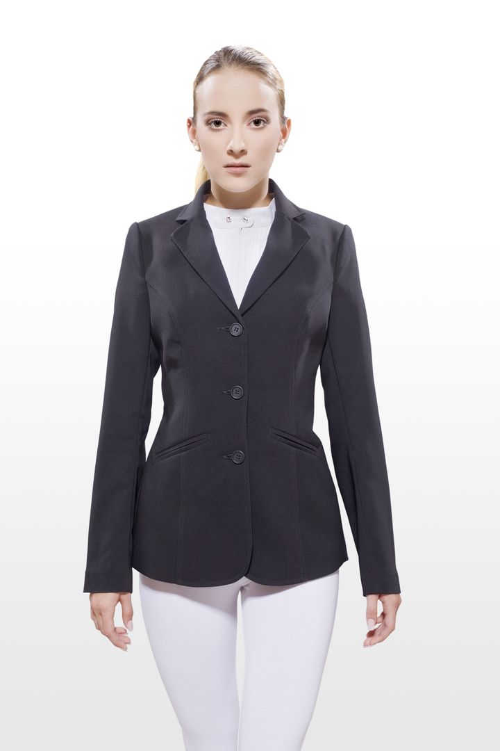 https://lotusromeo.com/img/cache/competition-wear/competition-jackets/hunter-jacket_adaptive_1920x1080.png