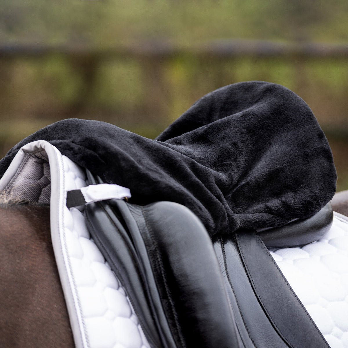 Saddle seat cover super soft