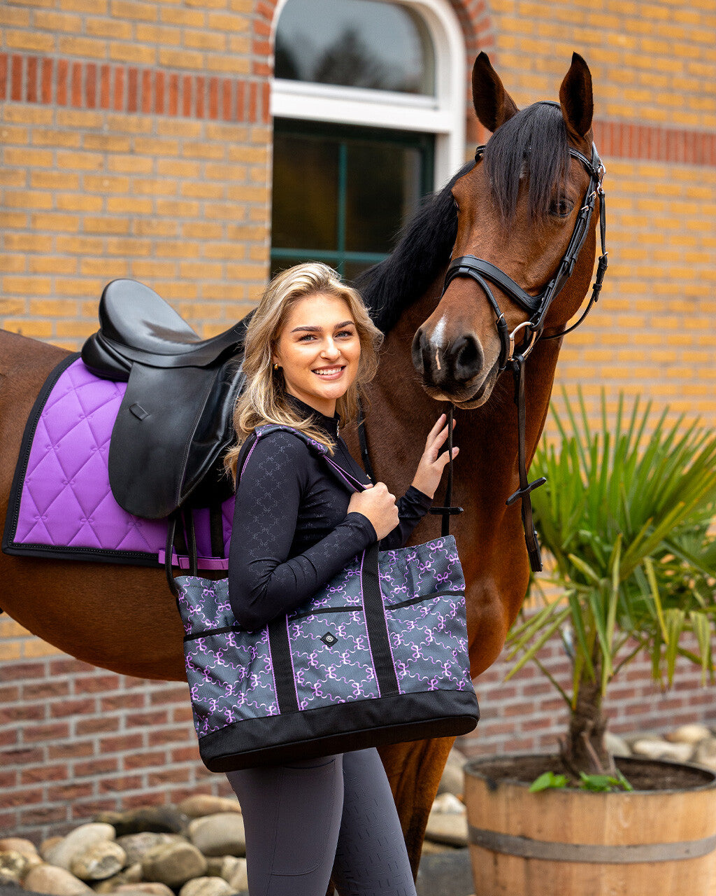 Grooming tote bag collection