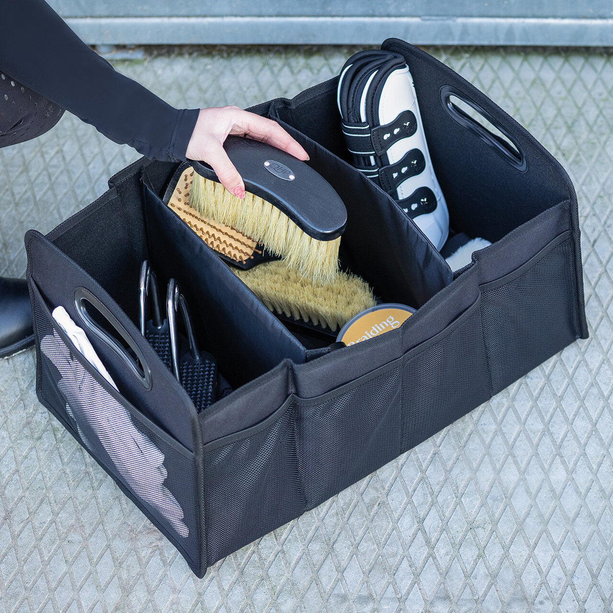Foldable storage box