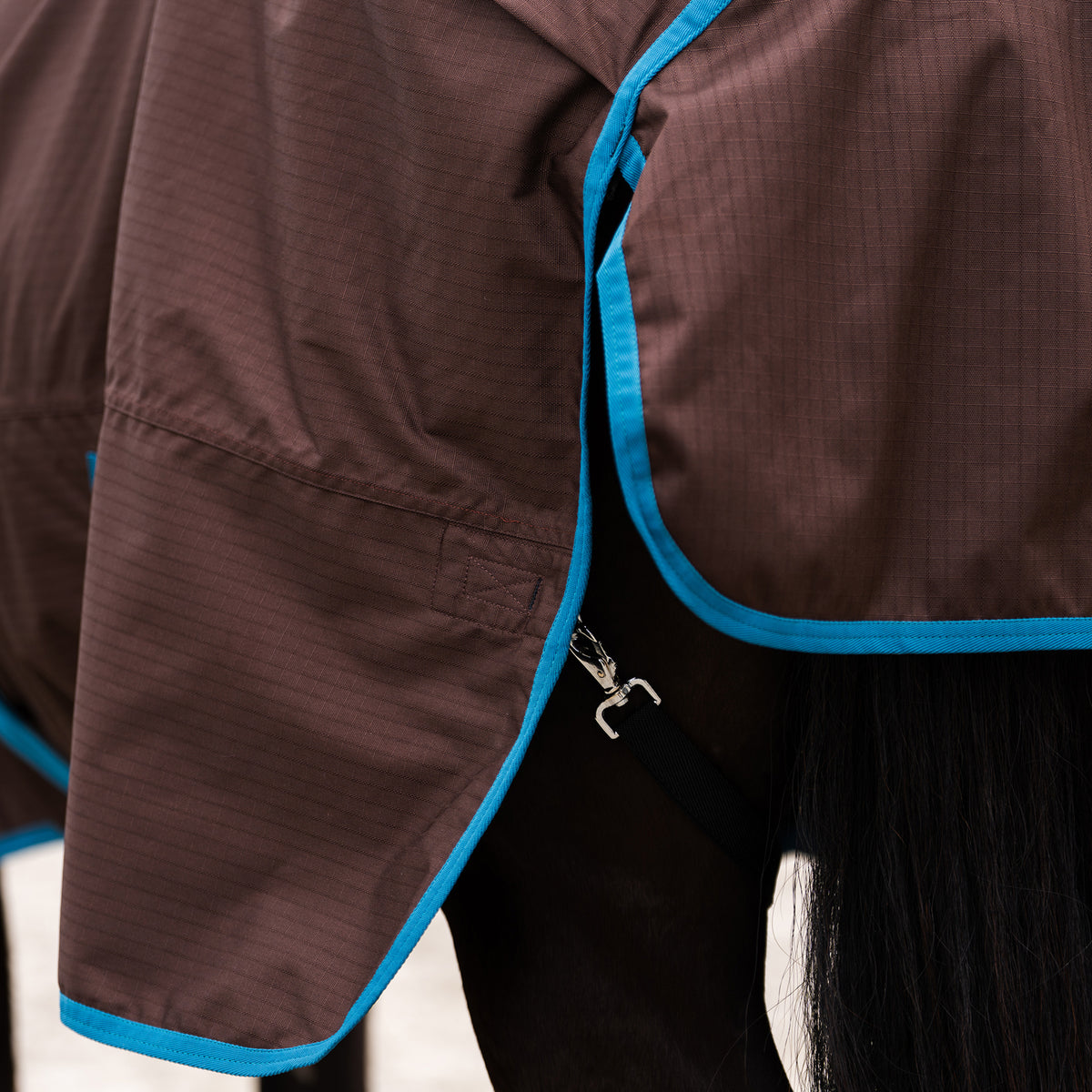 Outdoor blanket IRHLimited Fleece with highneck