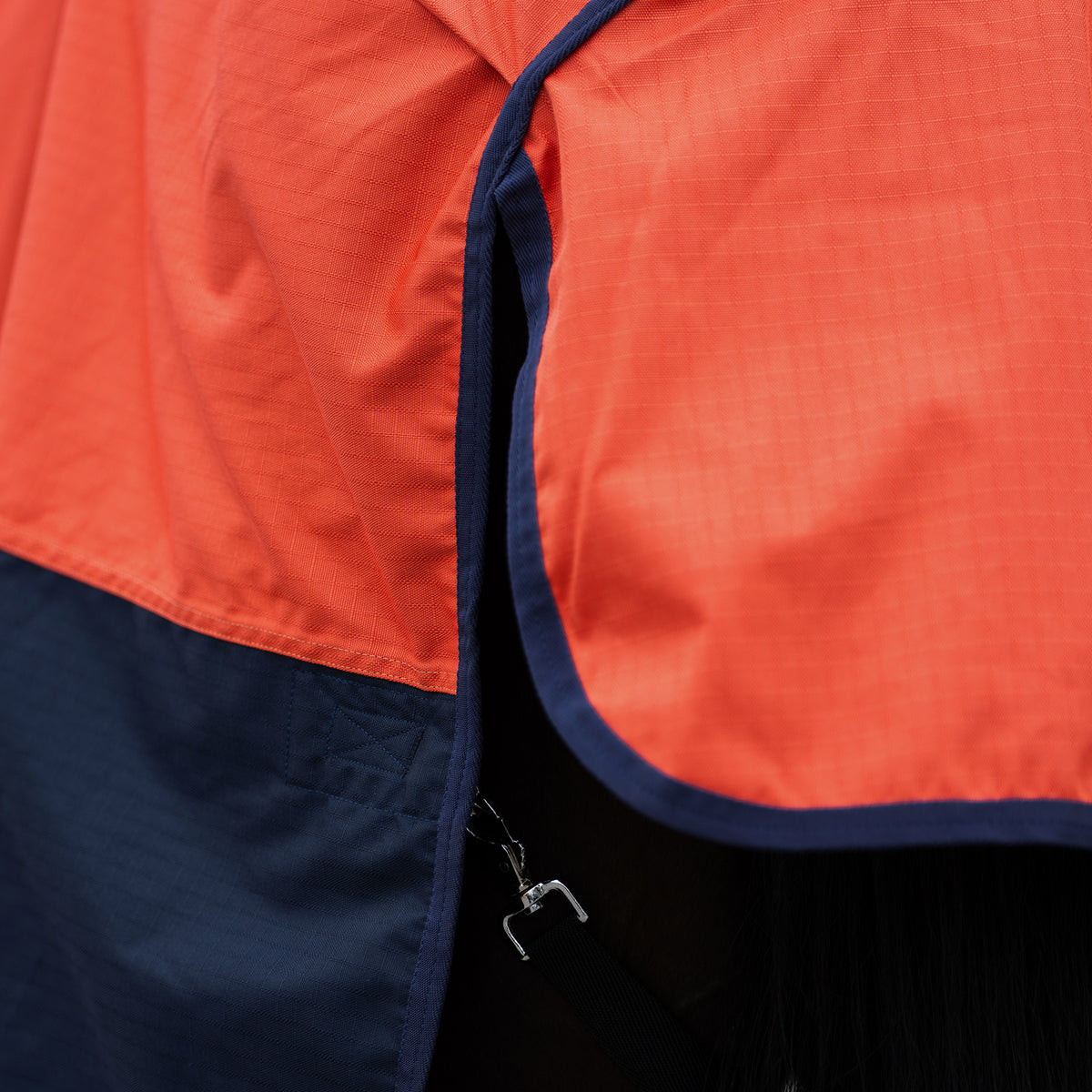 Outdoor blanket IRHLimited 100gr with highneck